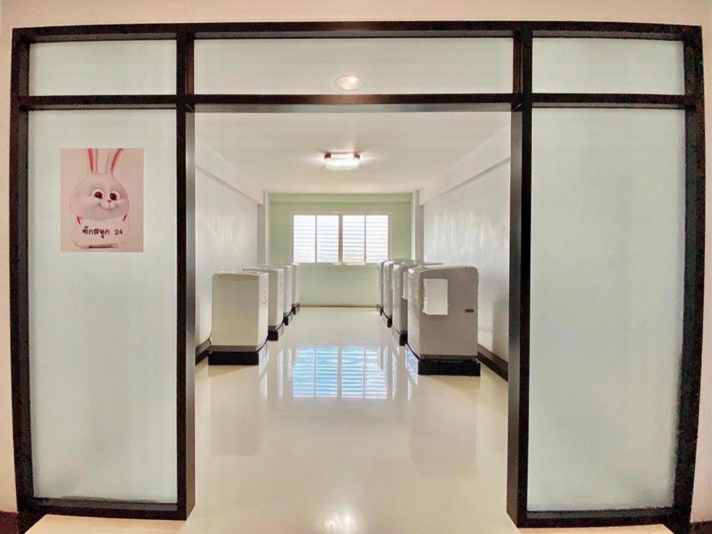 Creston Grand Hotel Suphan Buri Exterior photo