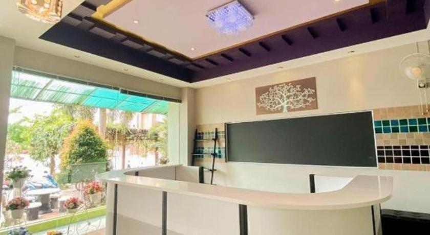 Creston Grand Hotel Suphan Buri Exterior photo