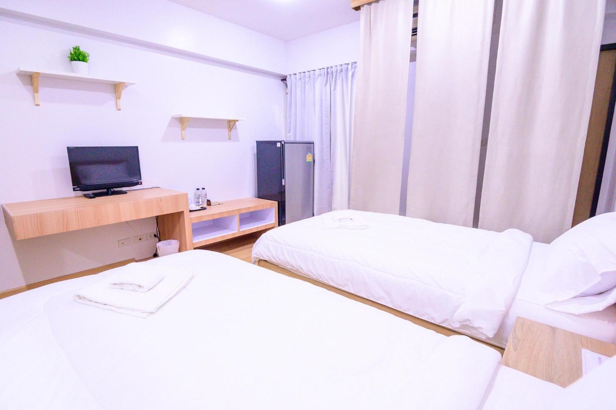 Creston Grand Hotel Suphan Buri Exterior photo