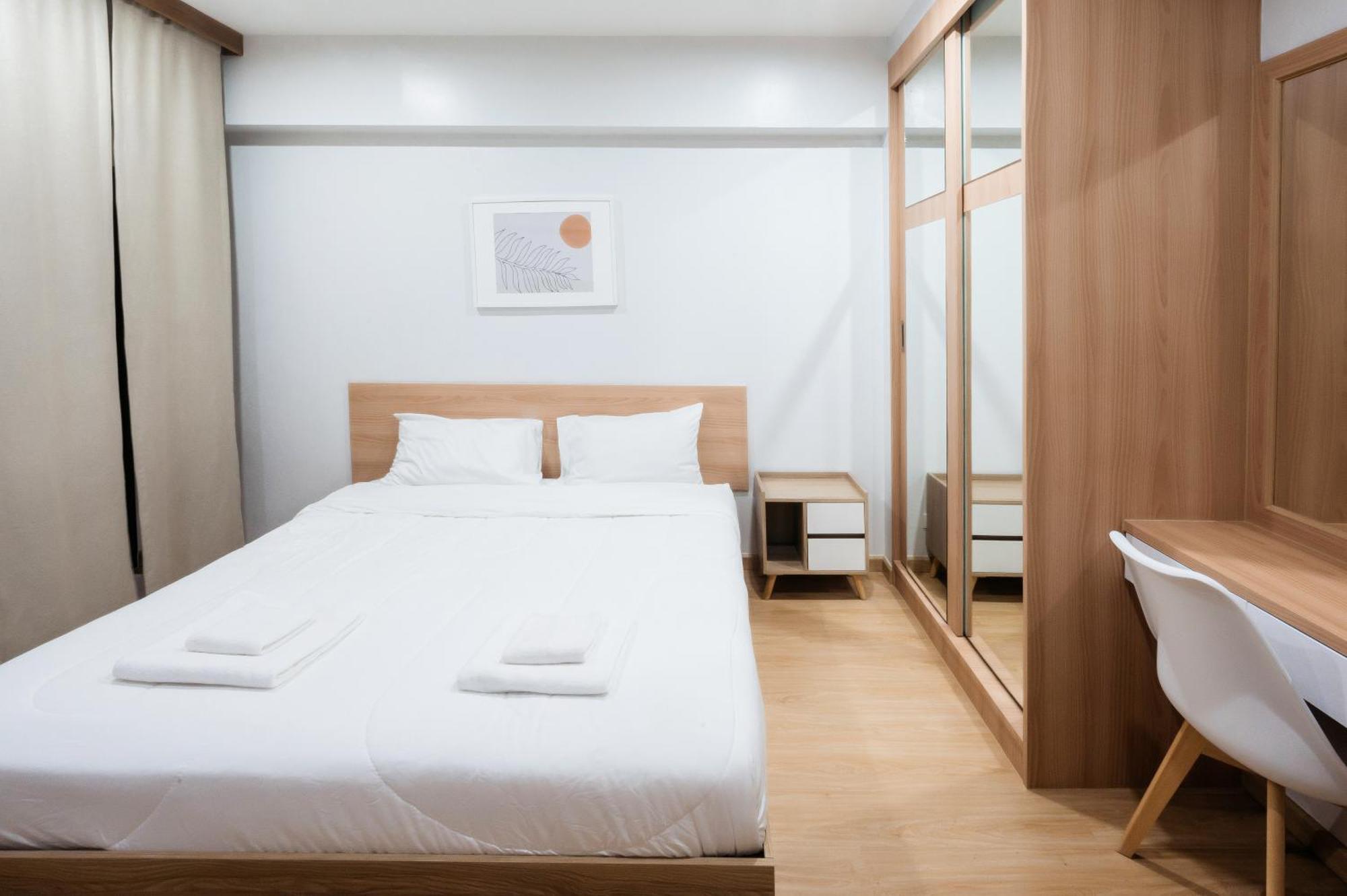 Creston Grand Hotel Suphan Buri Exterior photo